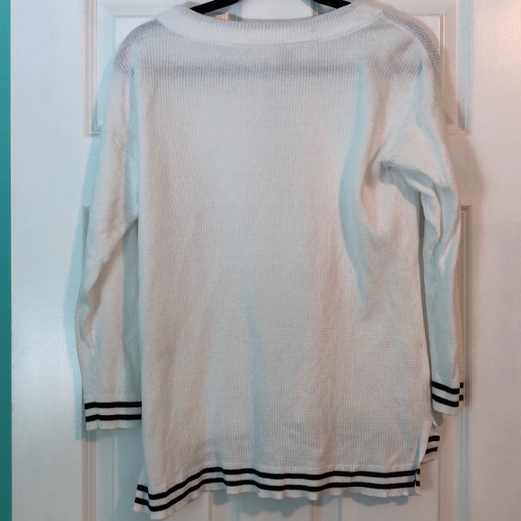 Zenergy by Chico’s White Top - Picture 5 of 10